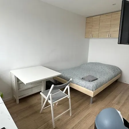 Le Wilson En Face De La Gare De Apartamento *